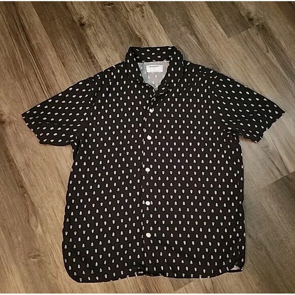 Old Navy Button Up Short Sleeve Mens Medium Black Pineapple Shirt - Picture 3 of 6